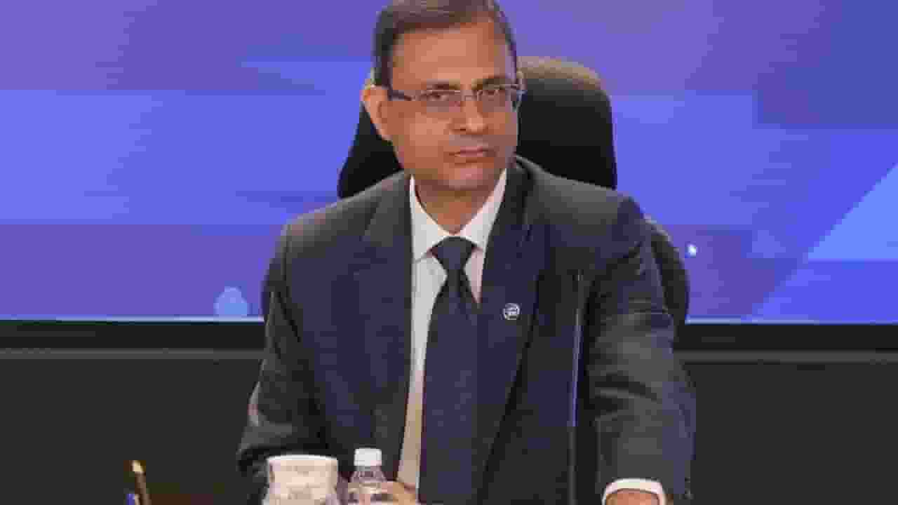 RBI ने 5 महीने में तीसरी बार घटाया रेपो रेट, EMI पर ऐसे दिखेगा असर sanjay malhotra