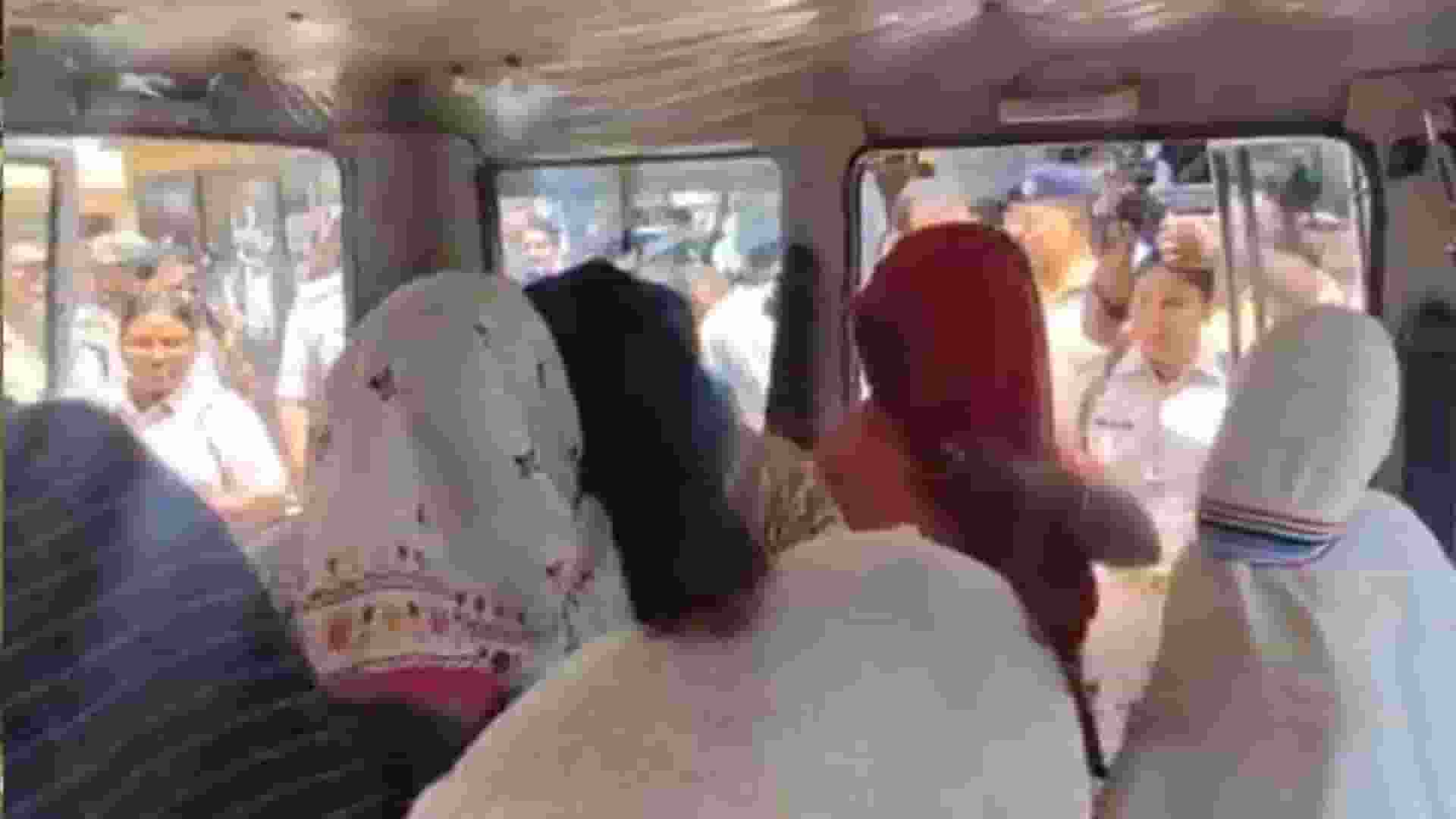 गर्ल्स हॉस्टल से चल रहा था सेक्स रैकेट, 10 लड़कियां गिरफ्तार Ranchi