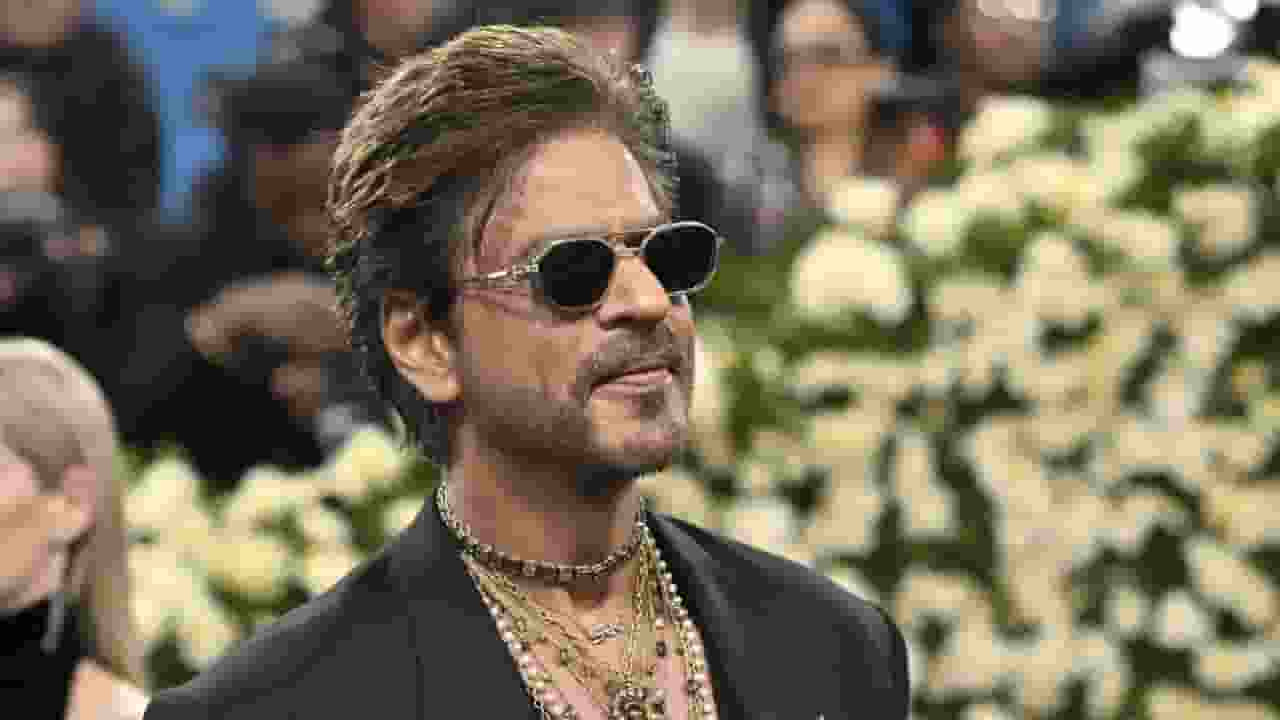 Met Gala में शाहरुख खान को पहचान नहीं पाया मीडिया, बताना पड़ा नाम
 shah rukh khan met gala