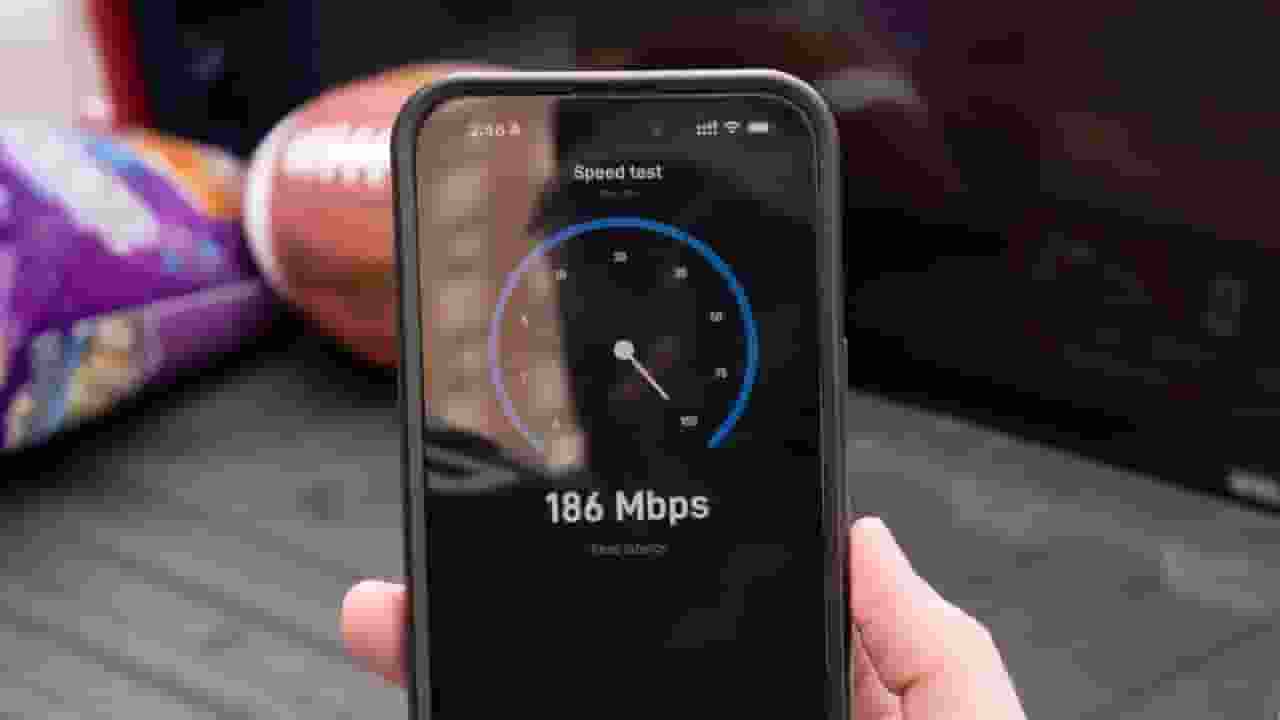 सैटेलाइट से चलेगा इंटरनेट, मस्क की स्टारलिंक को भारत में मिला लाइसेंस Starlink