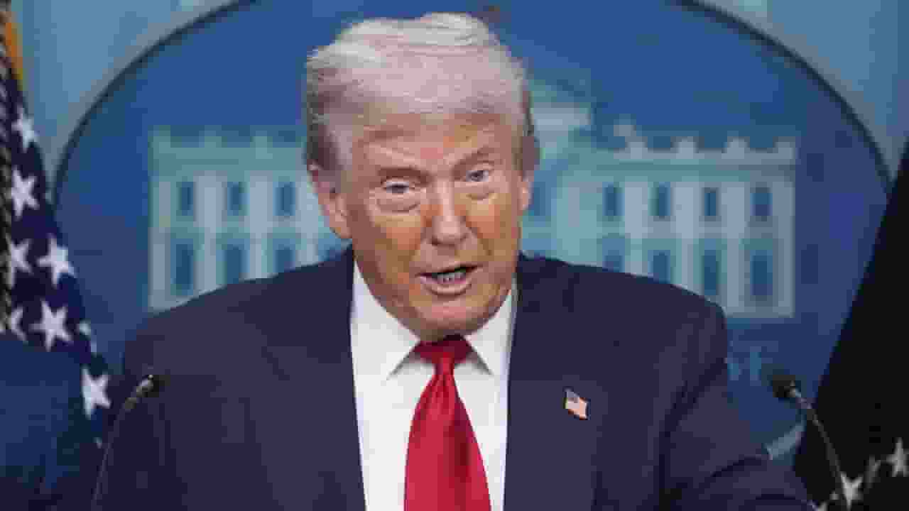 पलट गए ट्रंप? अब बोले- 'पहले पुतिन-जेलेंस्की मिलें, फिर देखते हैं' donald trump