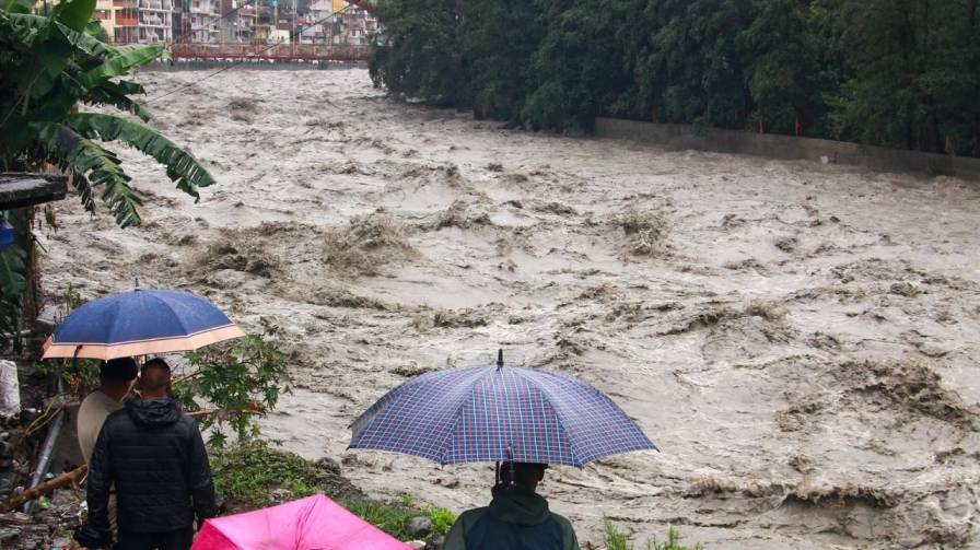 पंजाब में बाढ़, दिल्ली-हरियाणा में भारी बारिश का अलर्ट; ऐसा रहेगा मौसम Kullu