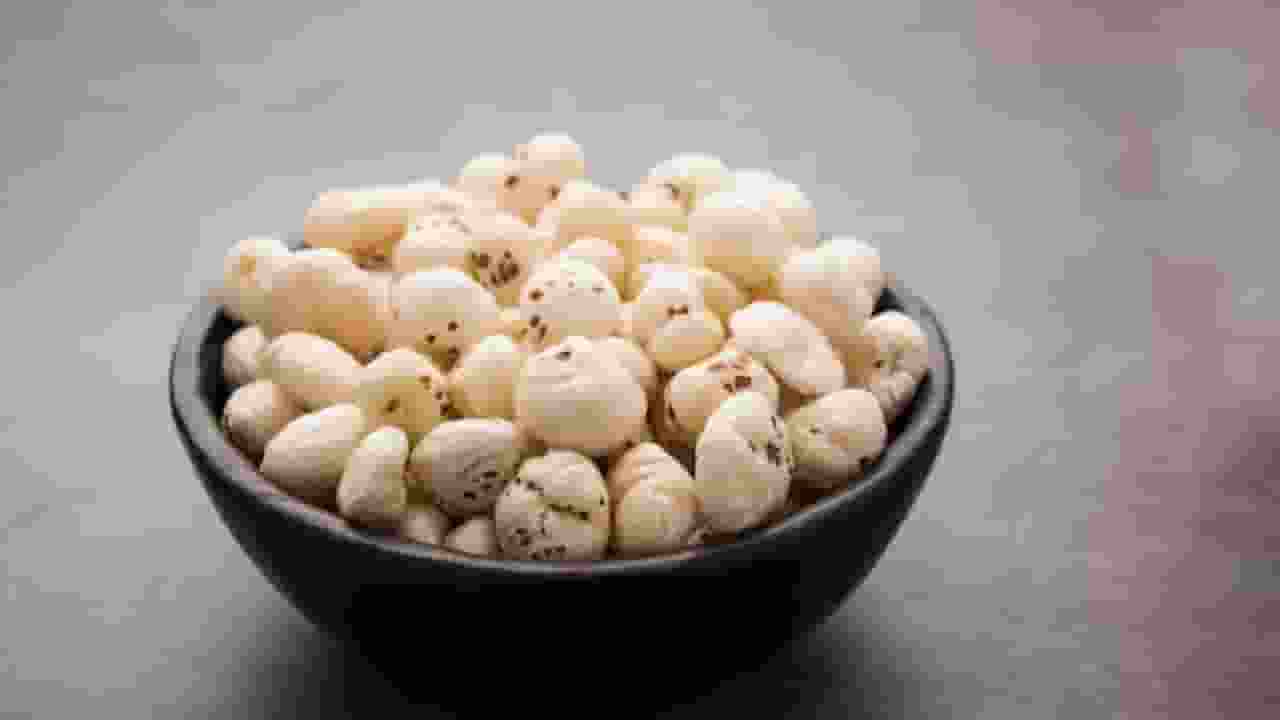 अधिक मात्रा में मखाना खाना सेहत के लिए नुकसानदेह, जानिए कैसे
 Makhana