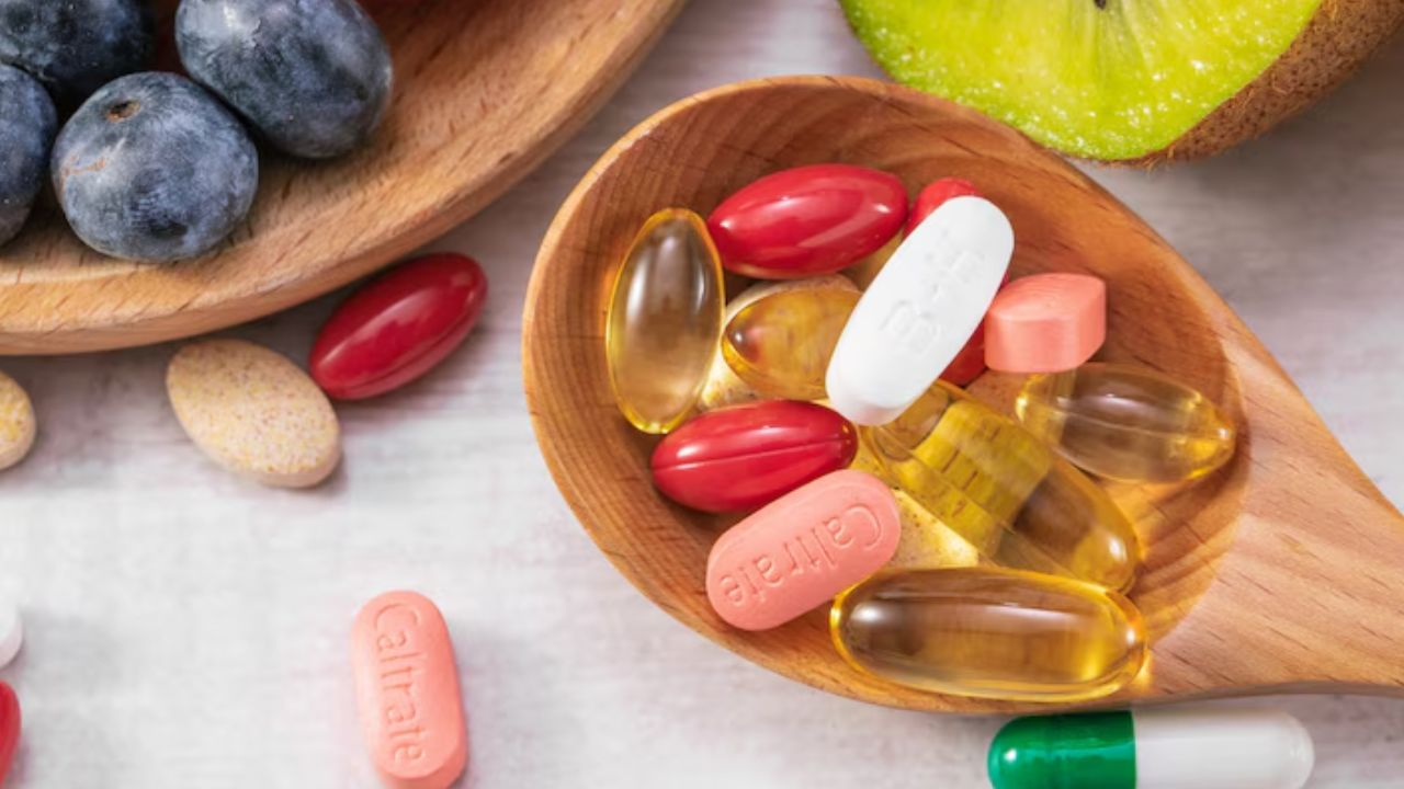 विटामिन खाने का सही तरीका क्या है? एक्सपर्ट से समझिए vitamin health benefits