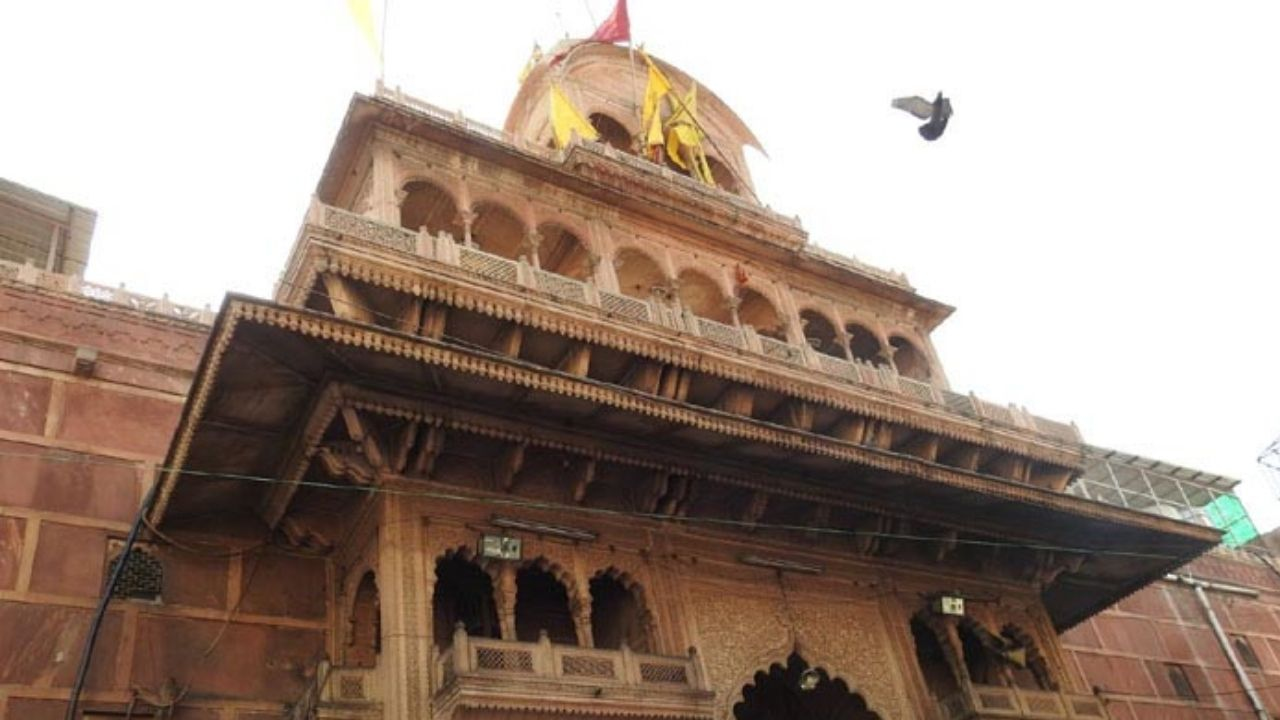 वृंदावन कॉरिडोर: विवाद से लेकर ठाकुर किसके हैं तक, पूरे हंगामे की ABCD Vrindavan